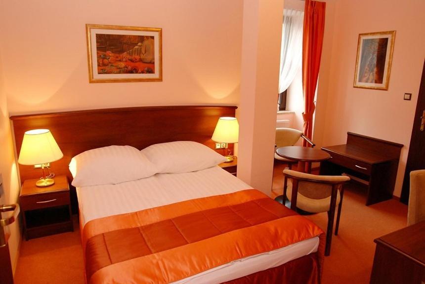 Aparthotel Ekspresja Naklo nad Notecia Bilik gambar